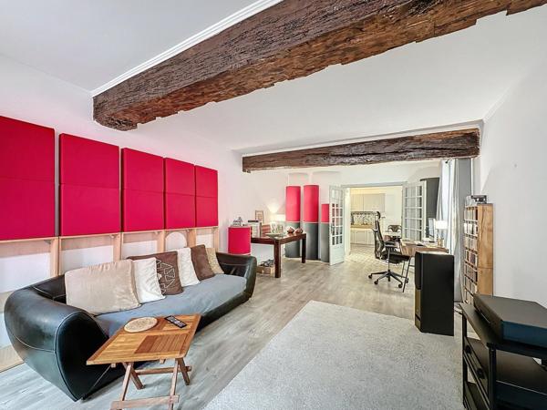 Maison de ville, proche commerces et commodités