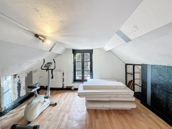 Maison de ville, proche commerces et commodités