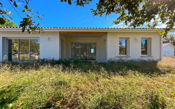 Maison à vendre    4 pièces •  Vielle-Saint-Girons