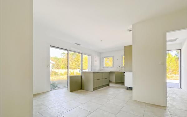 Maison à vendre    4 pièces •  Vielle-Saint-Girons