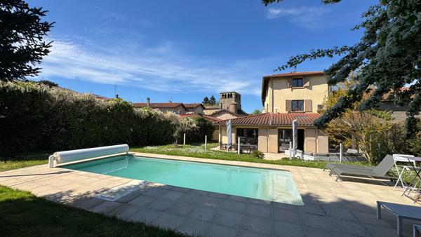 Maison ancienne rénovée de 240 m² avec piscine - Montanay