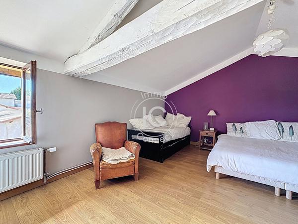 Maison ancienne rénovée de 240 m² avec piscine - Montanay