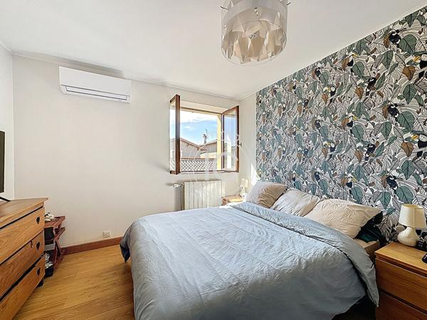 Maison ancienne rénovée de 240 m² avec piscine - Montanay