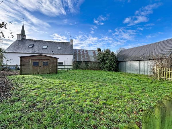 Au centre de la commune de Saint-Abraham, à moins de 13 minutes de Ploërmel et 30 minutes de Vannes. Avec une accessibilité rapide à la quatre voies.