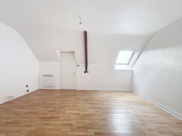 Au centre de la commune de Saint-Abraham, à moins de 13 minutes de Ploërmel et 30 minutes de Vannes. Avec une accessibilité rapide à la quatre voies.