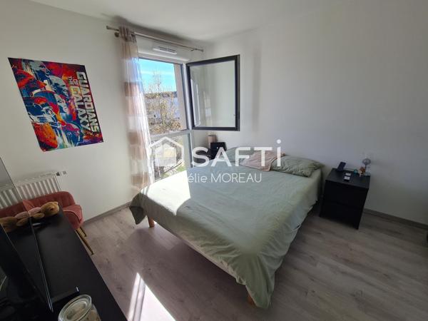 Appartement T3 balcon deux places de parking