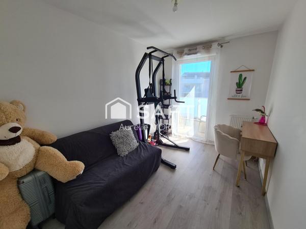 Appartement T3 balcon deux places de parking