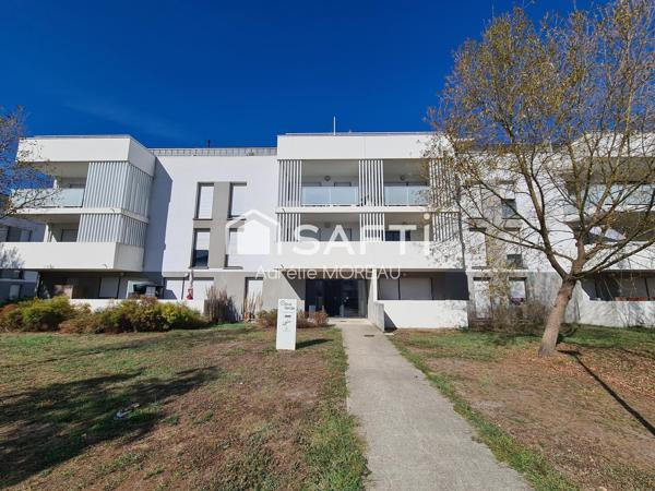 Appartement T3 balcon deux places de parking
