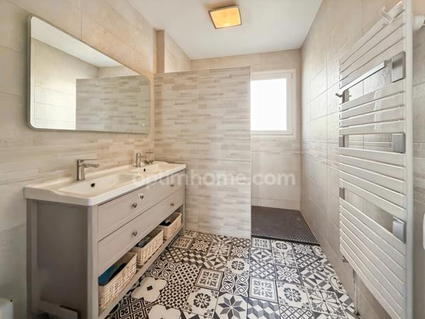 MAISON 6 PIECES 475 000 EUROS