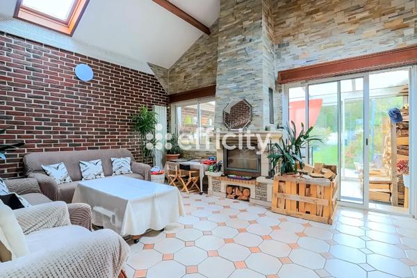 Maison 8 pièces - 174 m² Exclusivité efficity