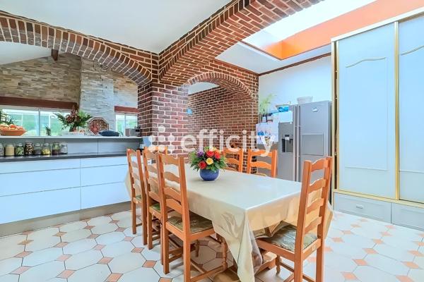 Maison 8 pièces - 174 m² Exclusivité efficity