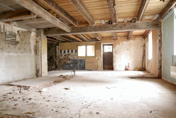 MAISON INDIVIDUELLE A RENOVER, AVEC TERRAIN