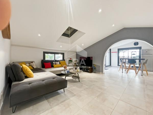 Maison Les Pennes Mirabeau SECTEUR L'INFERNET 6 pièces Un bien confidentiel pour amateurs de lieux singuliers.