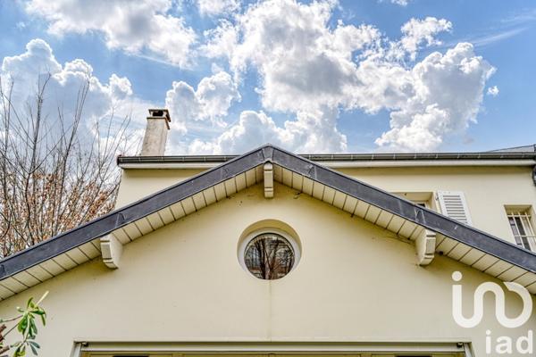Maison traditionnelle 5 pièces de 200 m² à Bois-Colombes (92270)