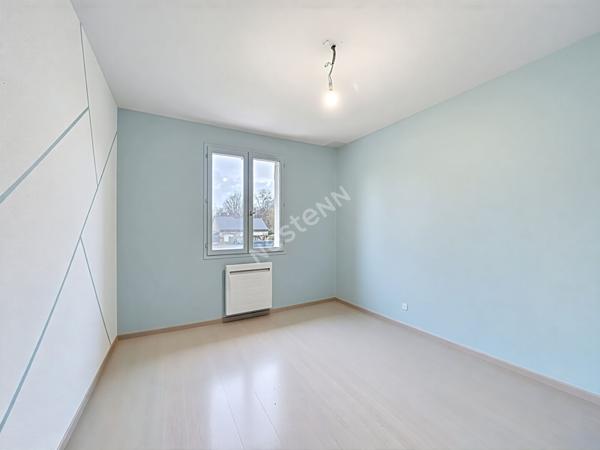 Maison sur sous-sol à vendre de 130m2, 4 chambres, sur terrain de 890m2