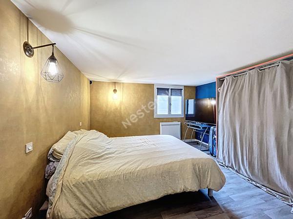 Maison sur sous-sol à vendre de 130m2, 4 chambres, sur terrain de 890m2