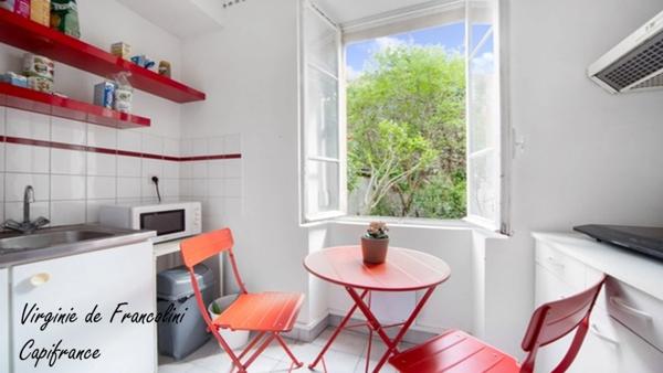 Quartier Mairie - A 3 mn à pied métro Mairie de Montreuil (L9)-A vendre Appartement T1-Traversant -Bien agencé- Calme