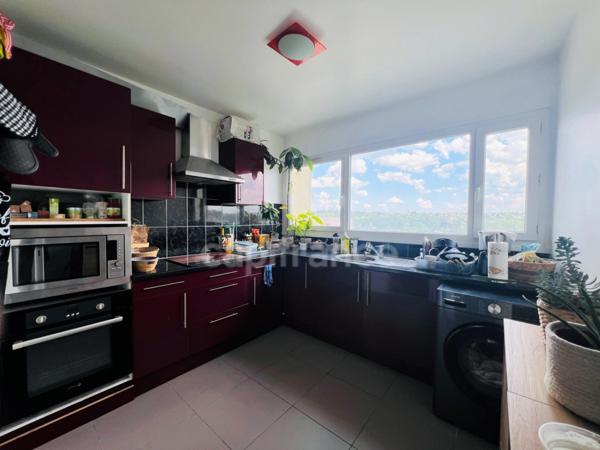 Appartement T2 de 49 m² avec un balcon et une cave à vendre - EPINAY SOUS SENART (91)