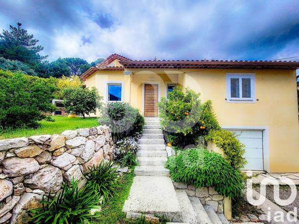 Maison 6 pièces de 175 m² à Tourrette-Levens (06690)