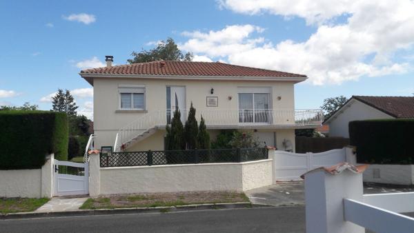 MAISON à SAUJON