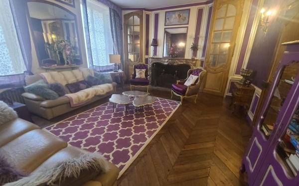 Maison à vendre    13 pièces •  Château-Thierry