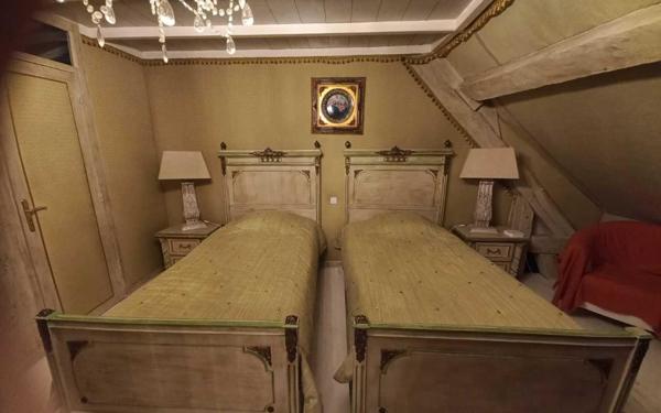 Maison à vendre    13 pièces •  Château-Thierry