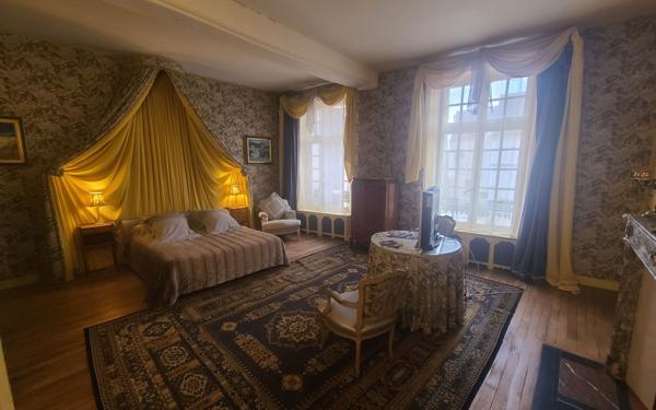 Maison à vendre    13 pièces •  Château-Thierry