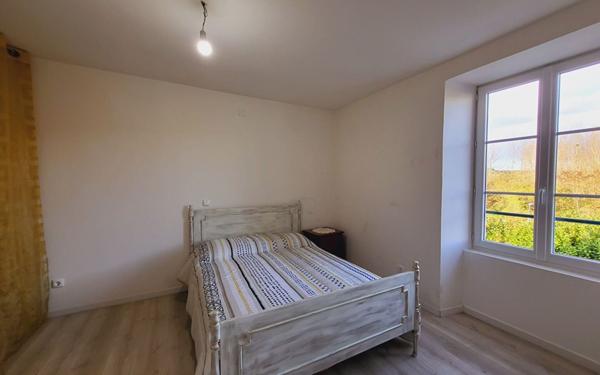 Maison à vendre    6 pièces •  Lussac-les-Châteaux