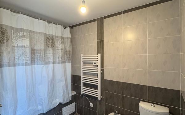 Maison à vendre    6 pièces •  Lussac-les-Châteaux