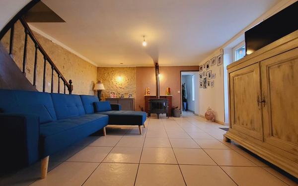 Maison à vendre    6 pièces •  Lussac-les-Châteaux