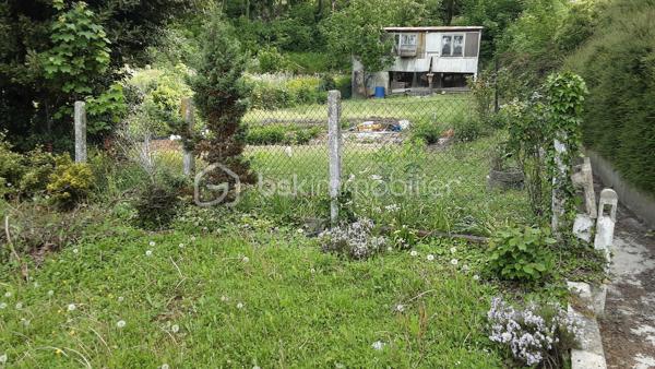 Maison de 110 M2 à rénover avec fort potentiel – Secteur résidentiel recherché, proche d’Arras
Située dans un environnement calme et privilégié, à proximité immédiate d’un golf et à seulement quelques minutes d’Arras, cette maison à rénover offre une opportunité rare pour les amoureux de projets immobiliers et de belles transformations.
Implantée dans un quartier résidentiel prisé, cette propriété bénéficie d’un emplacement idéal alliant tranquillité, cadre verdoyant et proximité des commodités.
Ses atouts :
• Environnement résidentiel calme et recherché
• Golf à proximité immédiate
• école primaire et Collège privé accessible à pied en 5 minutes
• Accès rapide à Arras et aux grands axes
• Fort potentiel pour résidence principale, maison familiale ou investissement patrimonial
Cette maison n’attend que votre vision pour révéler tout son caractère et devenir un bien d’exception dans un secteur particulièrement attractif.
Une opportunité rare pour les amateurs de rénovation et de projets à forte valeur ajoutée.
 - 1200 M2 de terrain ( possibilité de vendre 500 où 600 M2 )
Pour plus d’informations ou organiser une visite, contactez-moi

Prix négociable