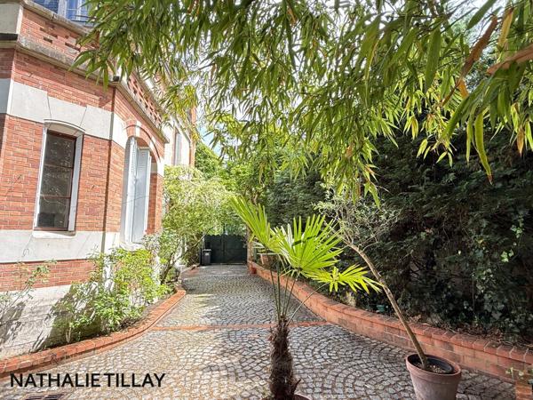 Orleans  St Marceau, a vendre  maison bourgeoise avec jardin