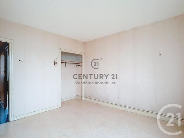 Appartement F3 à vendre  8 pièces - 61,82 m2 CREPY EN VALOIS - 60