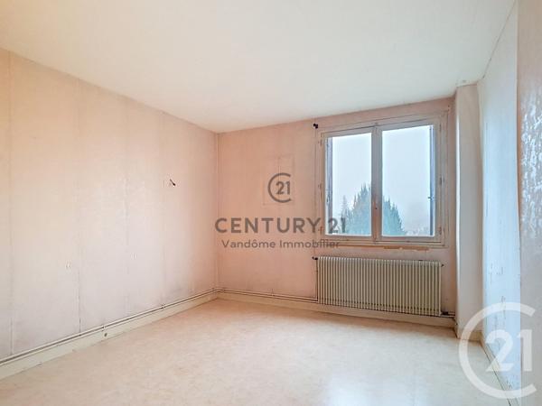 Appartement F3 à vendre  8 pièces - 61,82 m2 CREPY EN VALOIS - 60