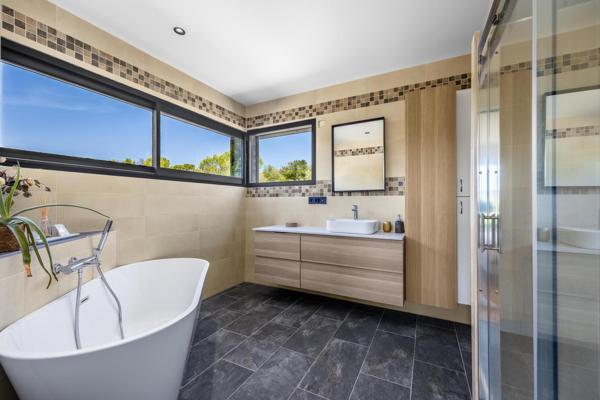 Villa 600 m² 10 pièces au nord de Montpellier
