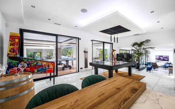 Villa 600 m² 10 pièces au nord de Montpellier