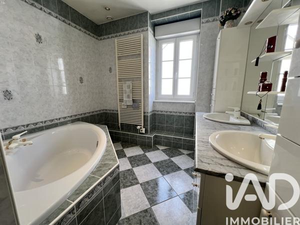 Maison à vendre 11 pièces 311 m² Varennes-sur-Allier