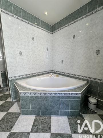 Maison à vendre 11 pièces 311 m² Varennes-sur-Allier