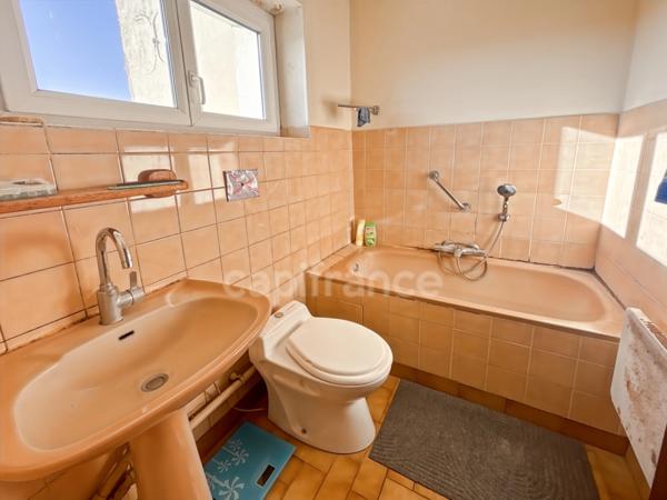 LOT DE 2 MAISONS A VENDRE FRESNAY SUR SARTHE ensemble immobilier de 2 MAISONS A VENDRE