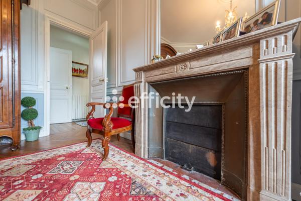 Appartement
         3 pièces
        - 103 m² Bien prestige