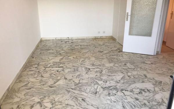 Appartement à louer    1 pièce •  Nice