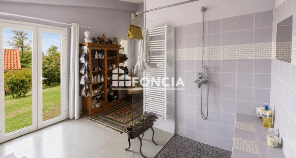 À vendre Maison 8 pièces 350 m² - Flamarens 32340