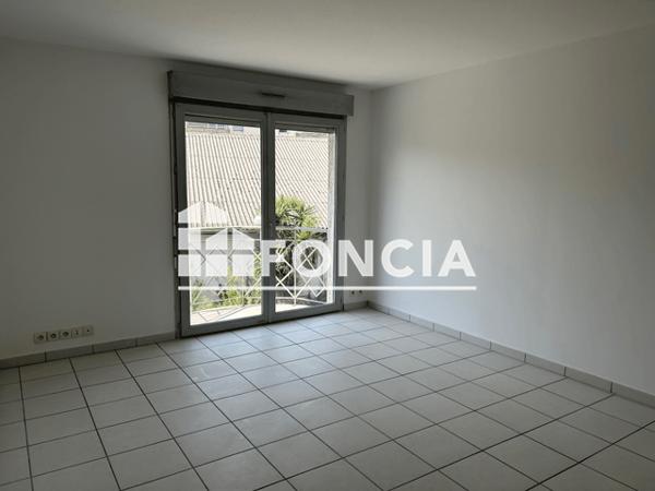 Location Appartement 2 pièces 53.82 m² - RUE DU DOCTEUR LANSAC Tarbes 65000