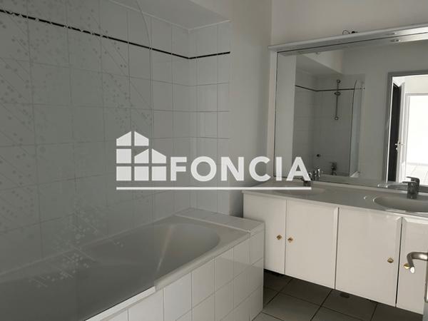Location Appartement 2 pièces 53.82 m² - RUE DU DOCTEUR LANSAC Tarbes 65000