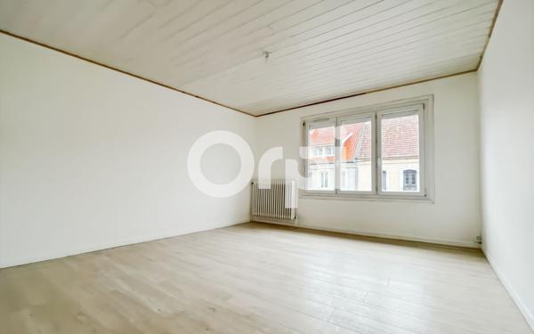 Appartement à louer    3 pièces • 76 m2 Marquise