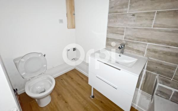 Appartement à louer    3 pièces • 76 m2 Marquise