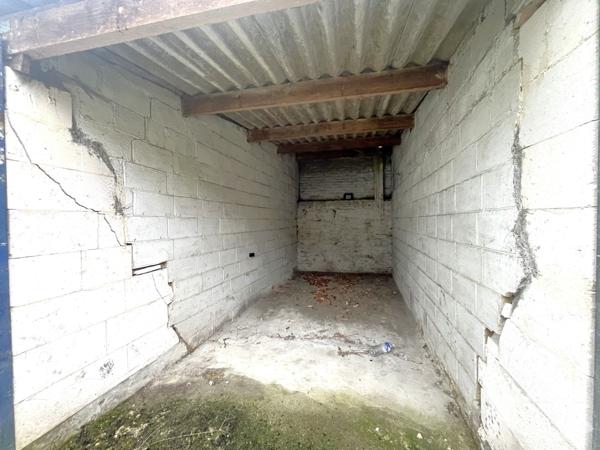 Parking à vendre  159 m2 ST QUENTIN - 02