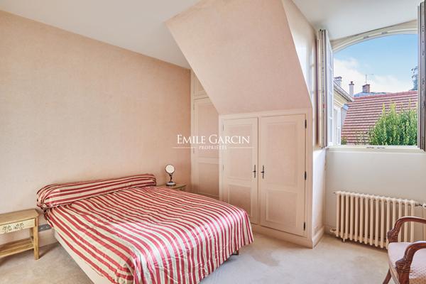 A vendre, maison, Versailles Glatigny, 7 chambres , 256 m², jardin