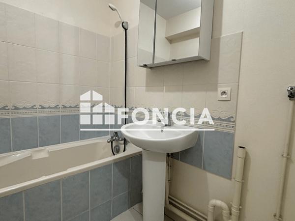 Location Appartement 3 pièces 60.17 m² - 4 B RUE DE LA REPUBLIQUE Mainvilliers 28300