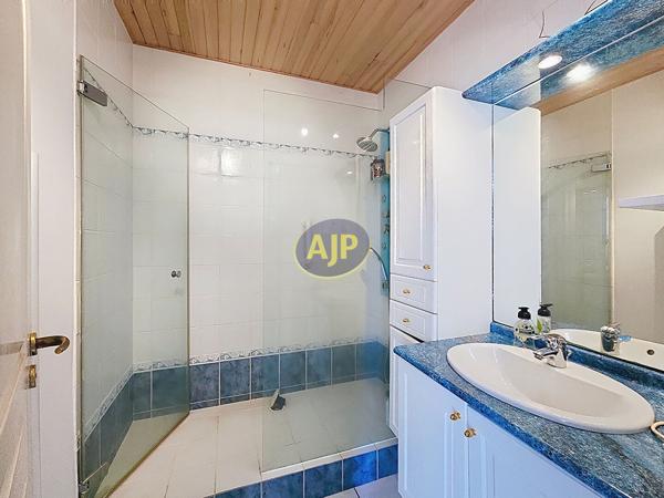 Appartement à vendre Andernos Les Bains - 4 pièces, 91m² avec 2 chambre(s) à 547 000€ - AJP Immobilier Andernos les Bains